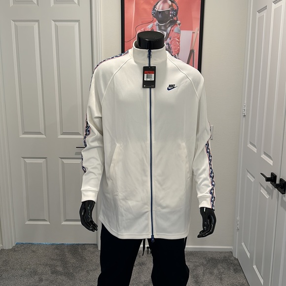 Nike Track Jacket AJ2681 NEW! - Picture 7 of 7